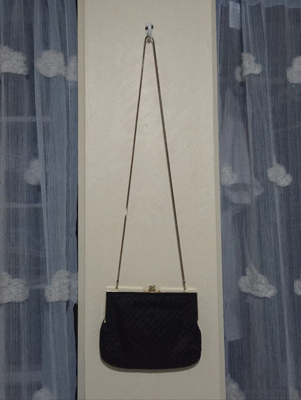 Elegant Beaded Clutch Bag on Chain